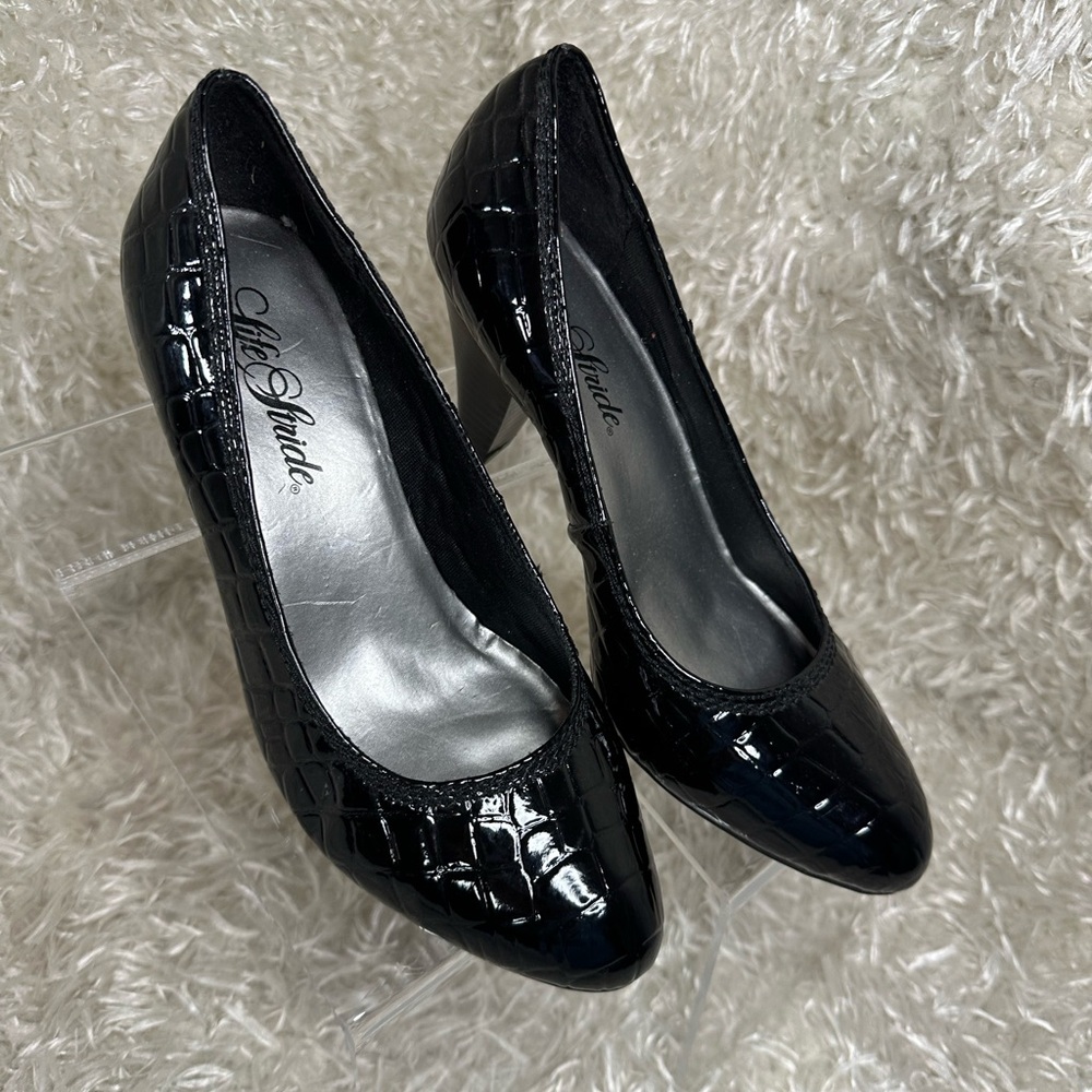 Life Stride Armony Black Embossed Croc Pumps Women’s Size 7.5